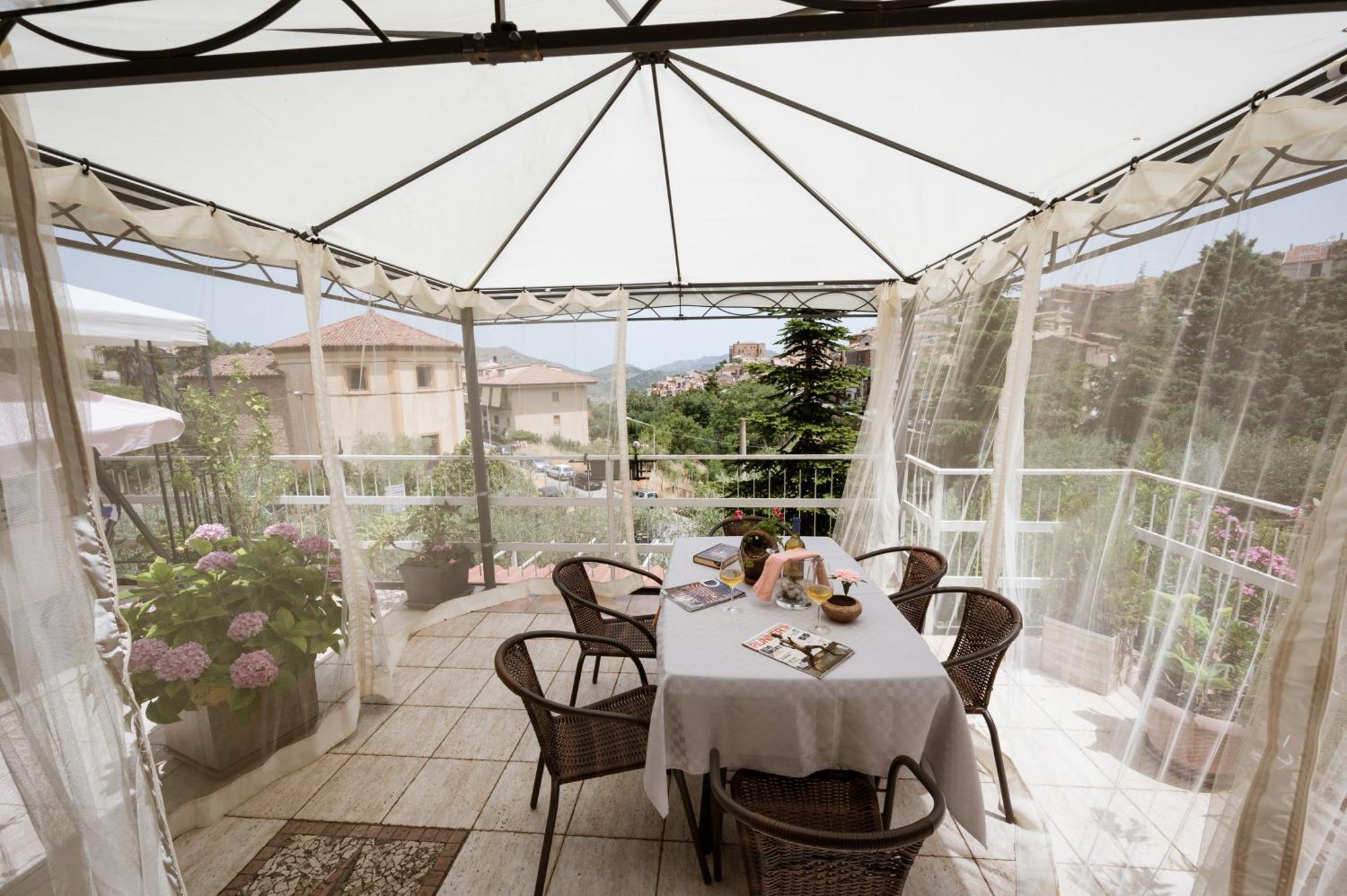 B&B Panorama Castelbuono  Exteriér fotografie